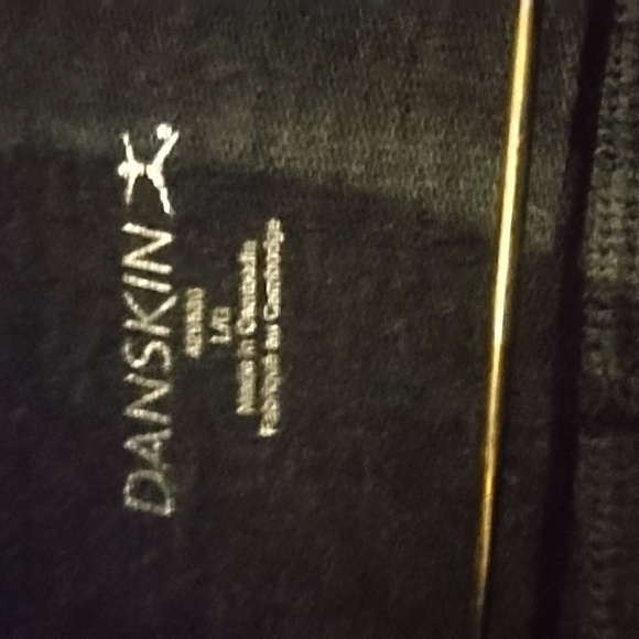 Women's size large grey danskin yoga/cardigan wrap. Perfect condition - Picture 2 of 5